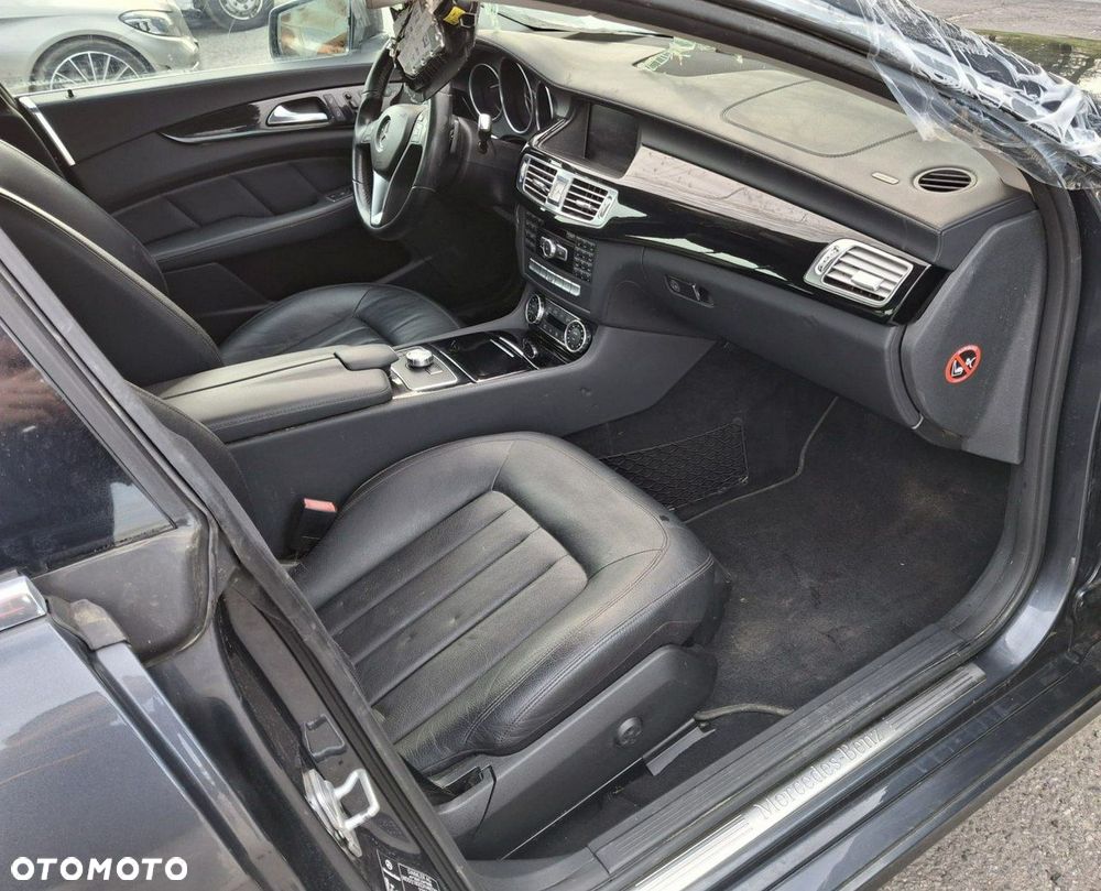 Mercedes-Benz CLS - 25