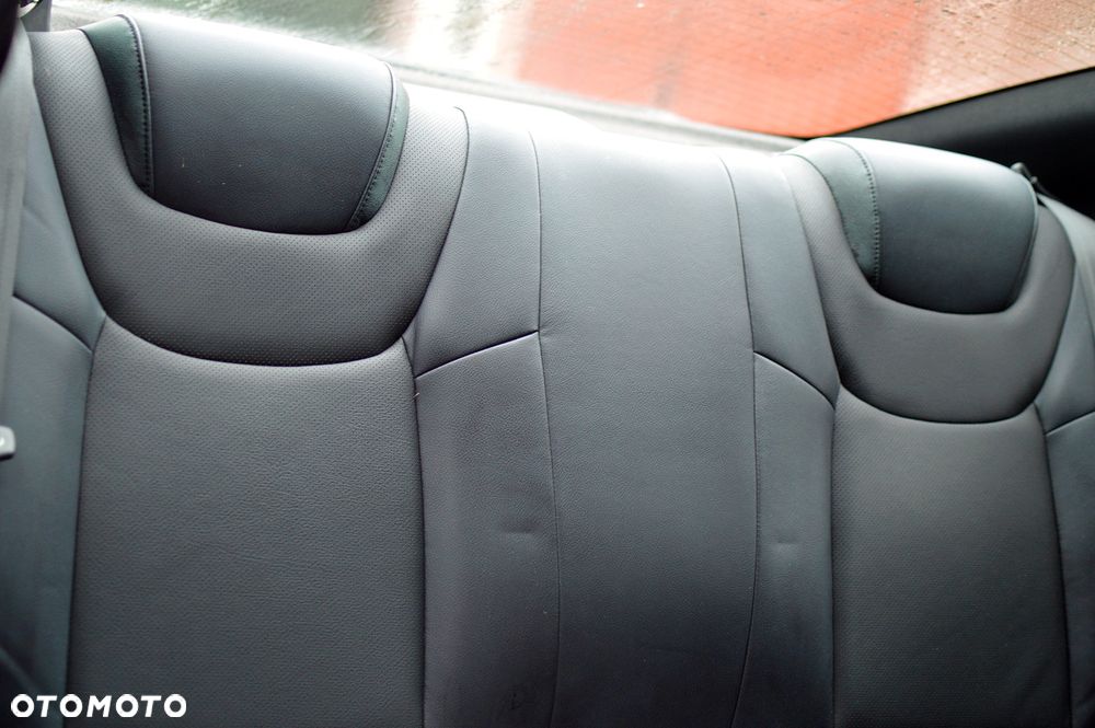 Hyundai Genesis Coupe 3.8 V6 Executive - 15