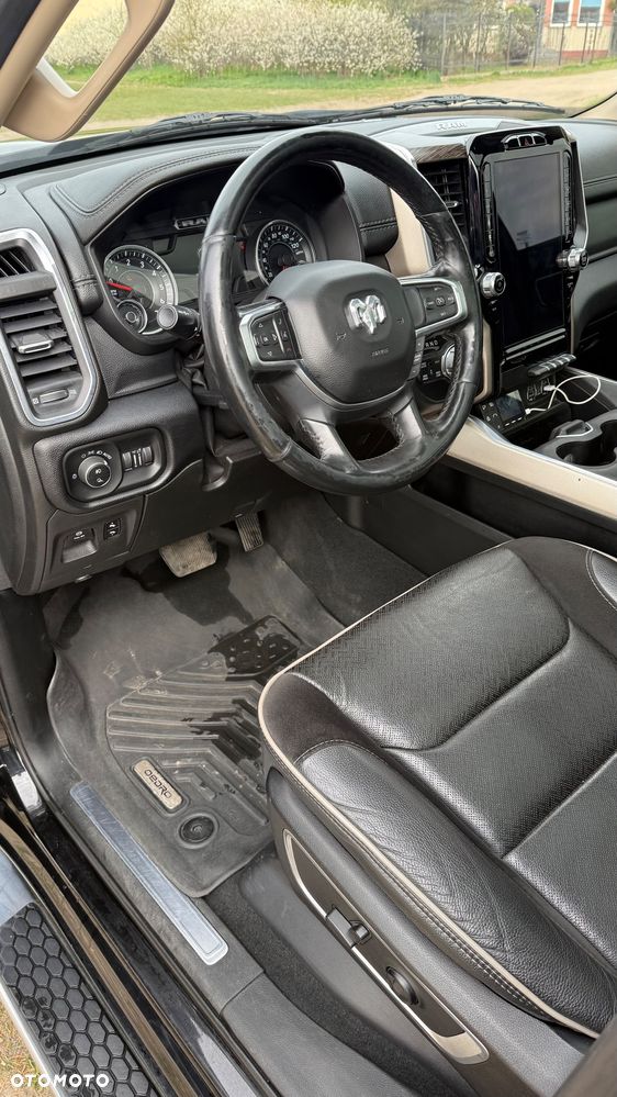 RAM 1500 Crew Cab Shortbed Laramie - 17
