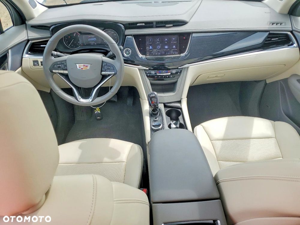 Cadillac XT6 - 9