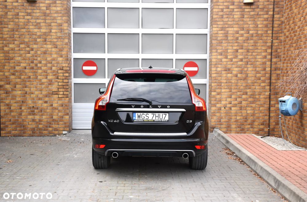Volvo XC 60 D3 Drive-E R-Design Momentum - 30