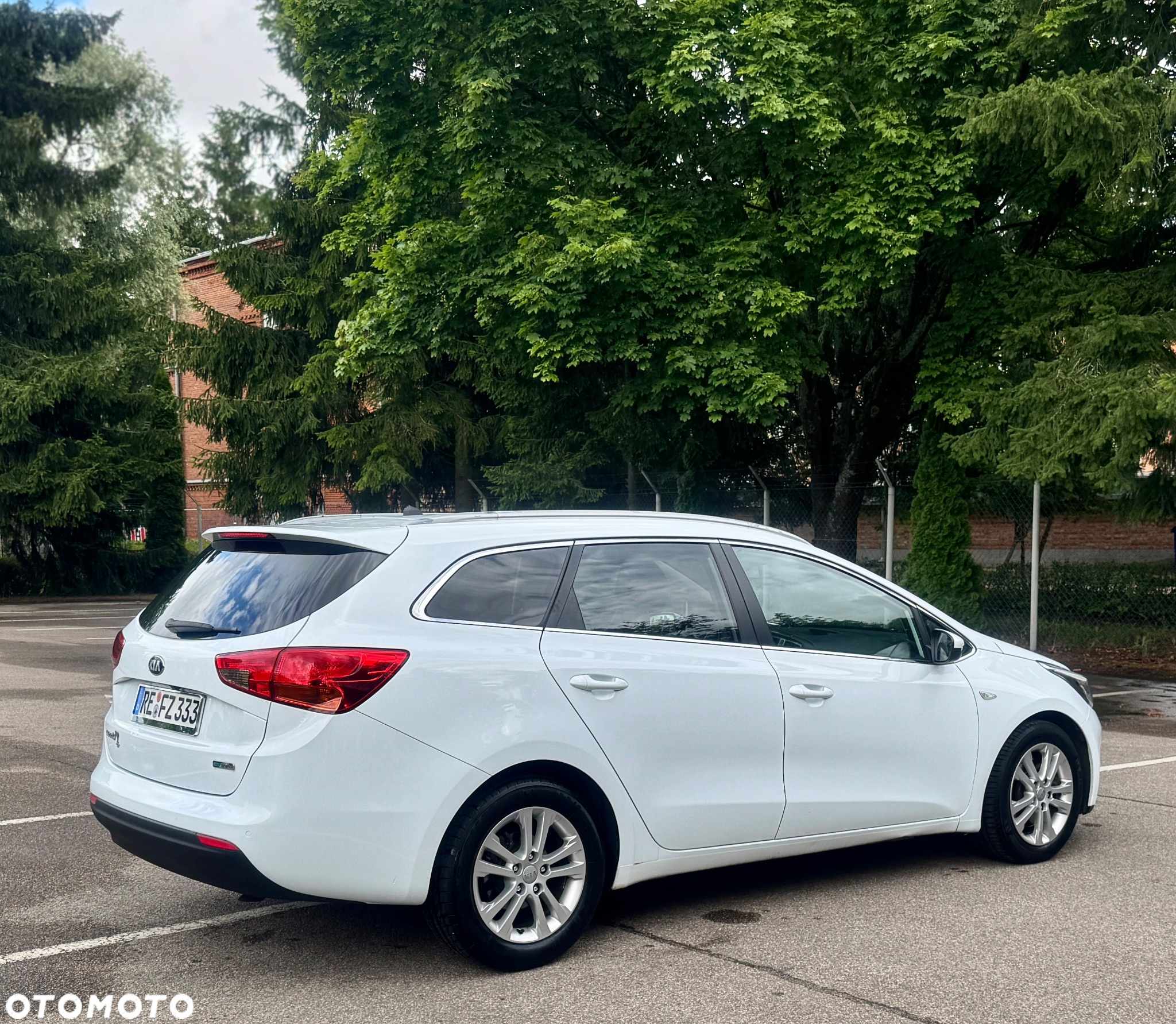 Kia Ceed 1.6 CRDi 128 Fifa World Cup Edition - 15