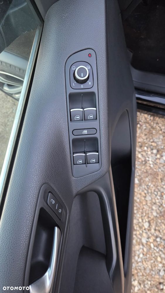 Volkswagen Tiguan 2.0 TDI DPF BlueMotion Technology Sport & Style - 11
