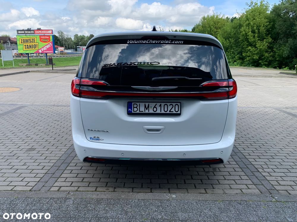 Chrysler Pacifica - 5
