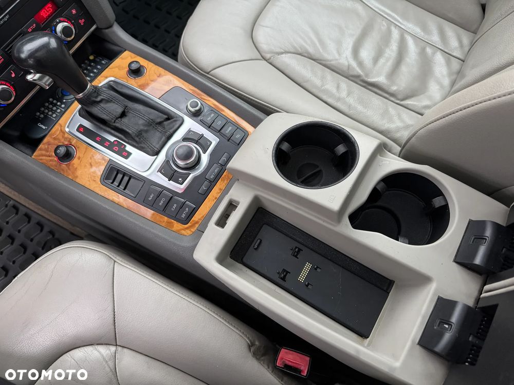 Audi Q7 4.2 FSI Quattro Tiptronic - 37