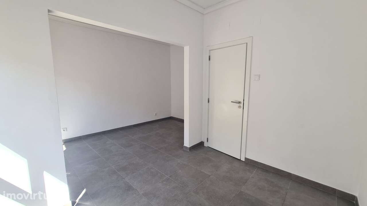 T1 para Arrendamento na Buraca - Grande imagem: 3/13