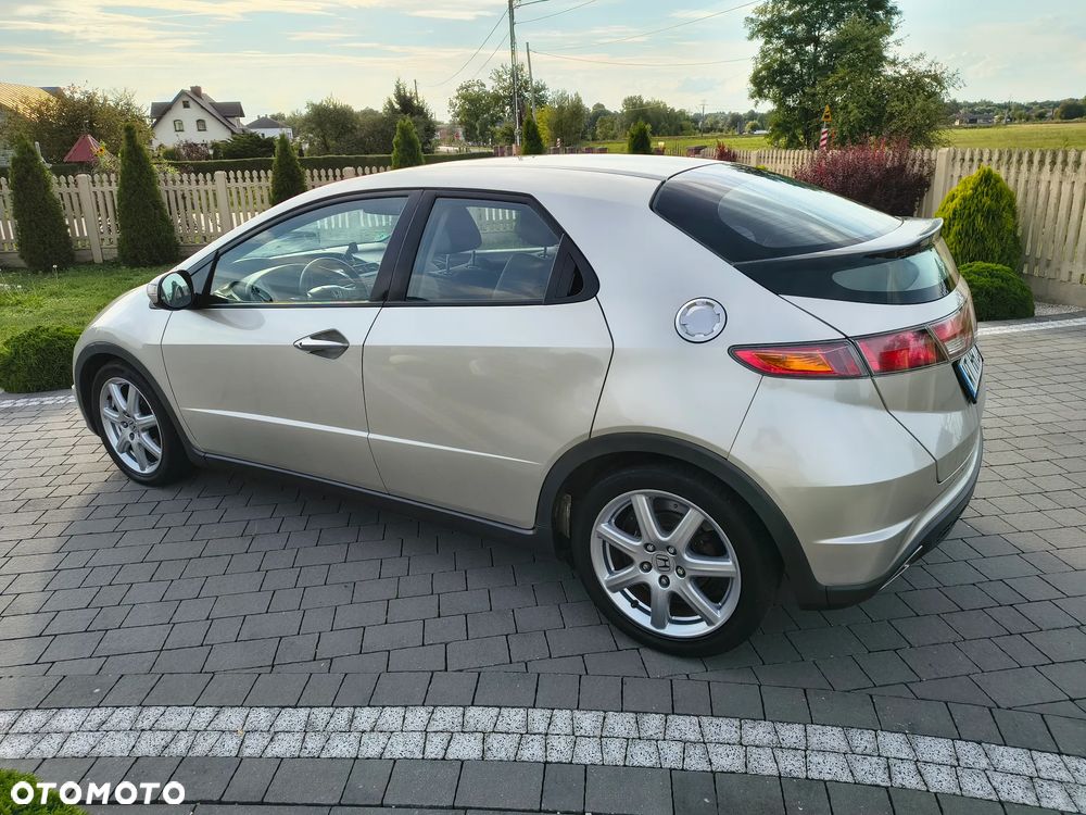 Honda Civic 1.8i-VTEC Executive - 11