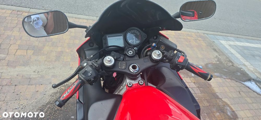 Honda CBR - 7