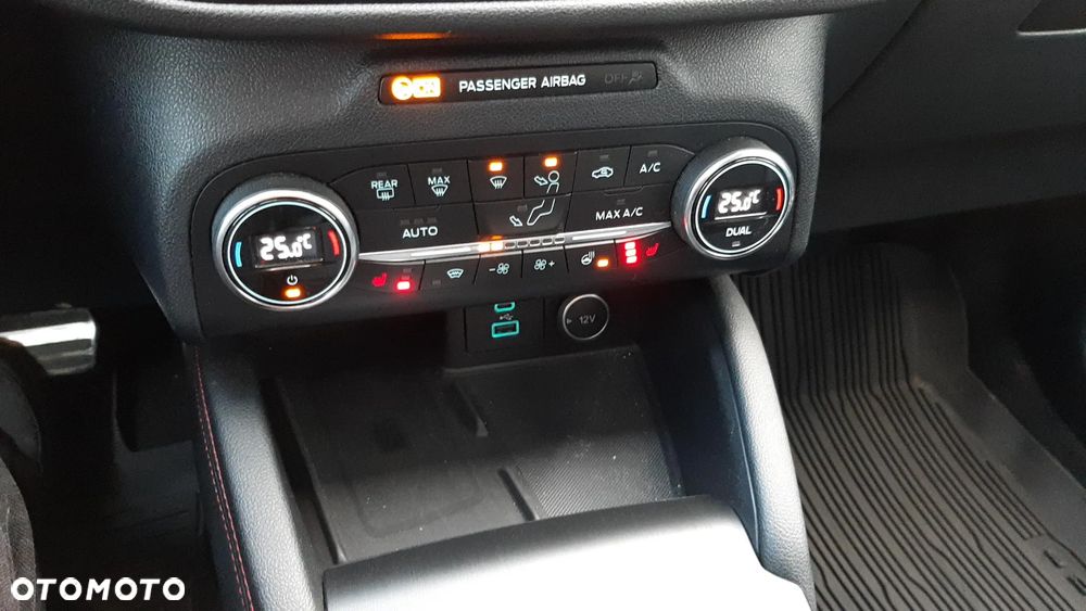 Ford Kuga 2.5P PHEV FWD ST-Line X - 30