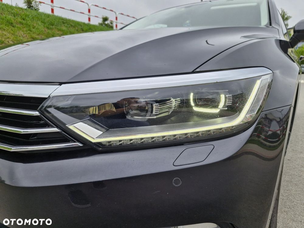Volkswagen Passat 2.0 TDI (BlueMotion Technology) Highline - 17