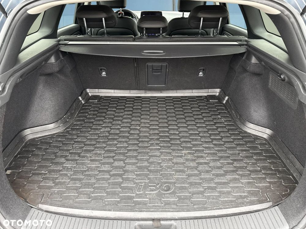 Hyundai i30 1.5 T-GDI 48V Executive - 17