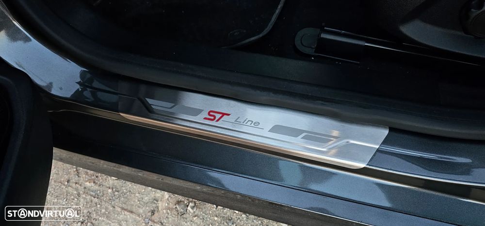 Ford Fiesta 1.0 EcoBoost ST-Line - 28