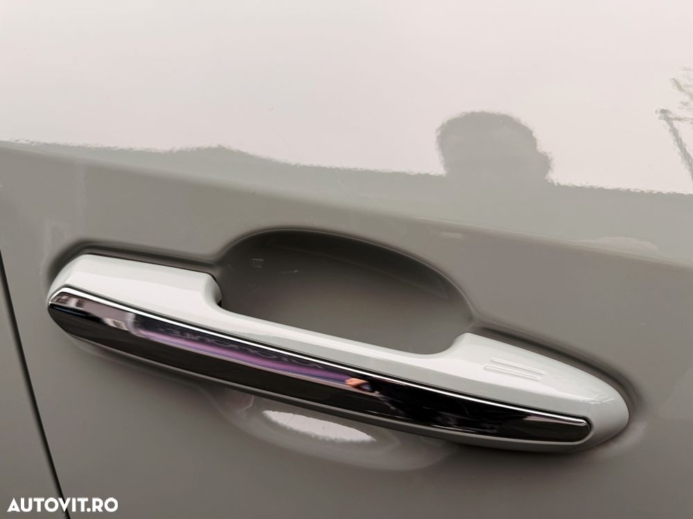 Toyota RAV4 2.5 VVT-iE 4x4 Luxury - 12