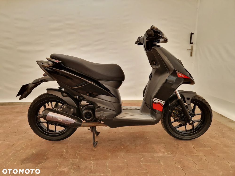 Aprilia SR - 11