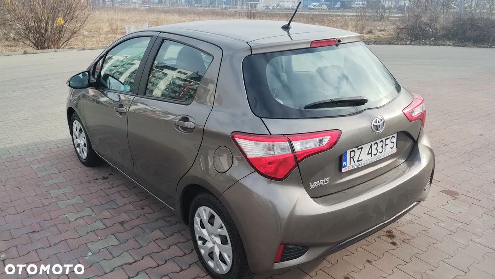 Toyota Yaris - 6