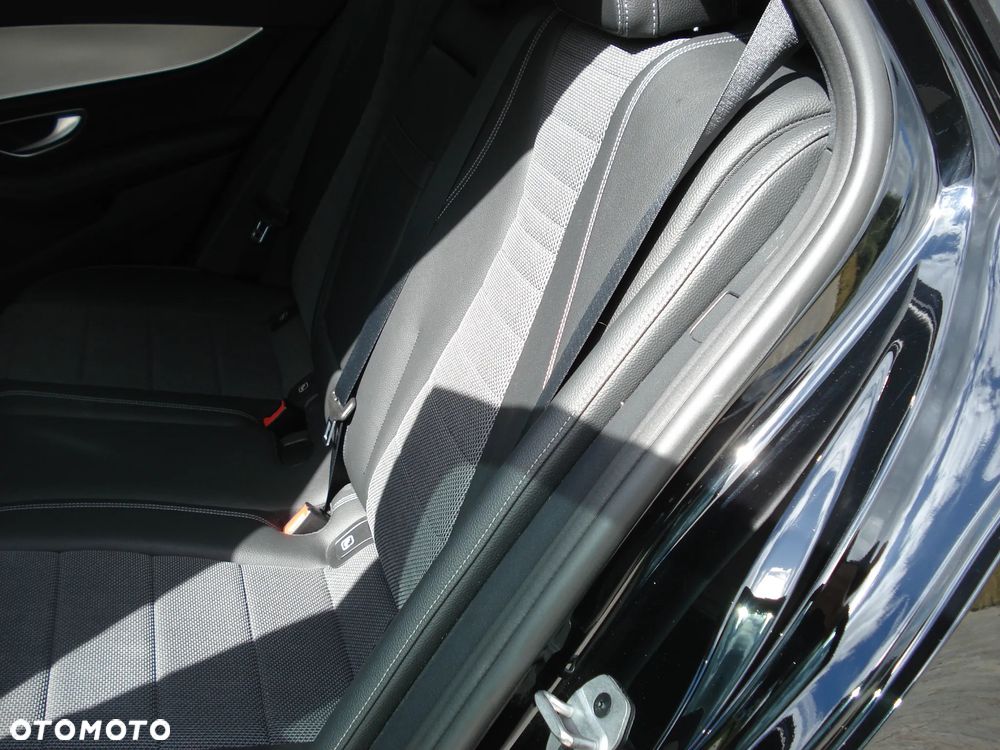 Mercedes-Benz Klasa E 220 d 9G-TRONIC Avantgarde - 16