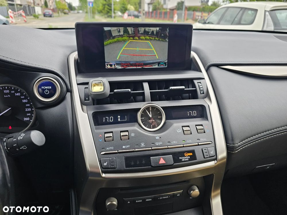 Lexus NX 300h Elegance 2WD - 33