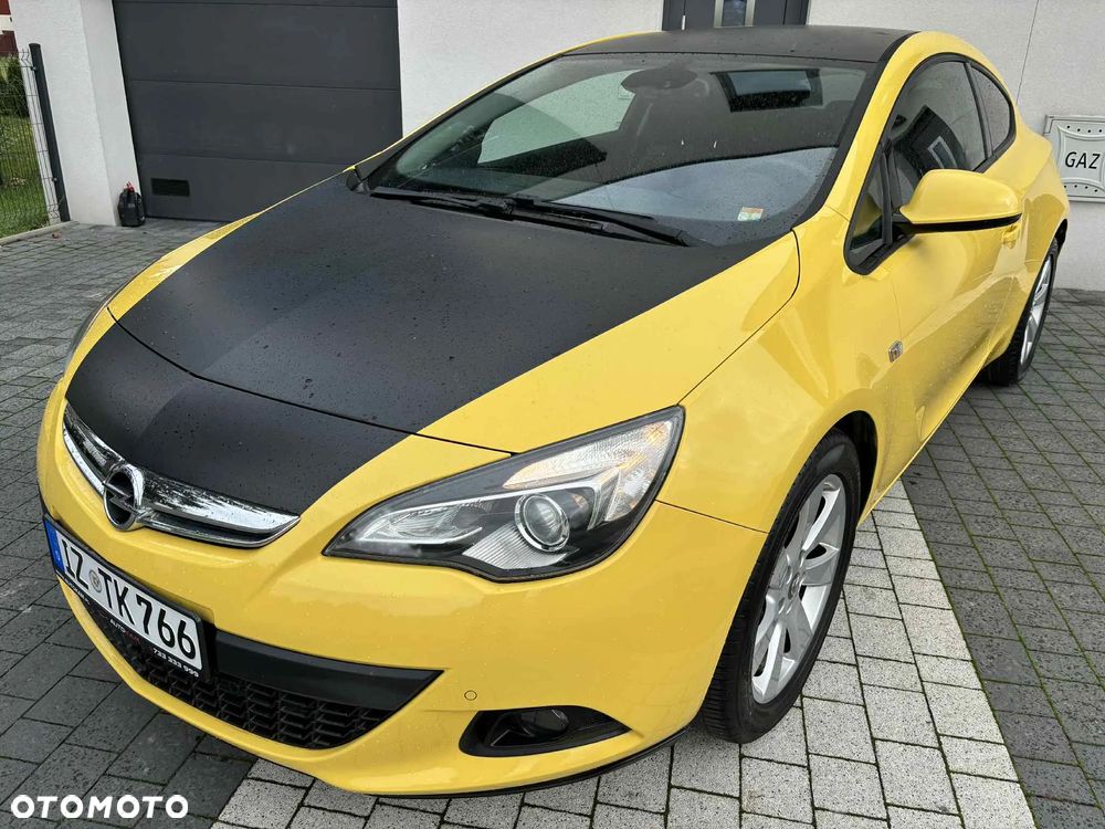 Opel Astra IV GTC 1.6 T Sport - 1