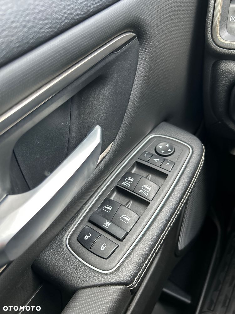 Dodge RAM 1500 5.7 4x4 - 14