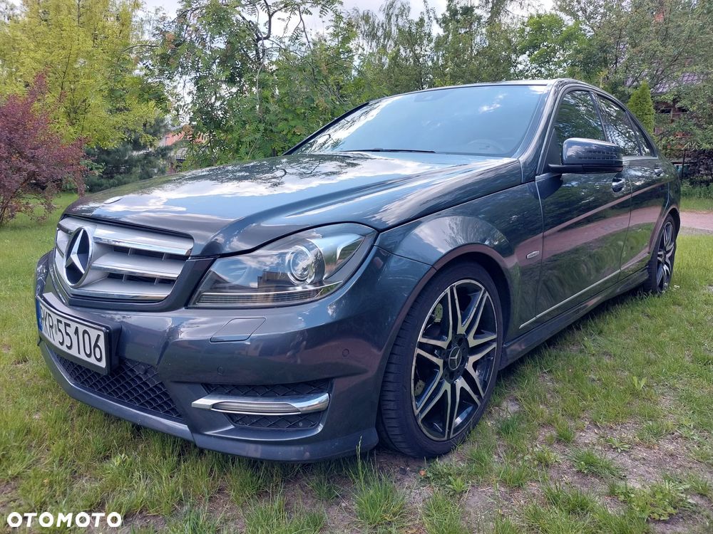 Mercedes-Benz Klasa C 250 (BlueTEC) d 4Matic 7G-TRONIC AMG Line - 1