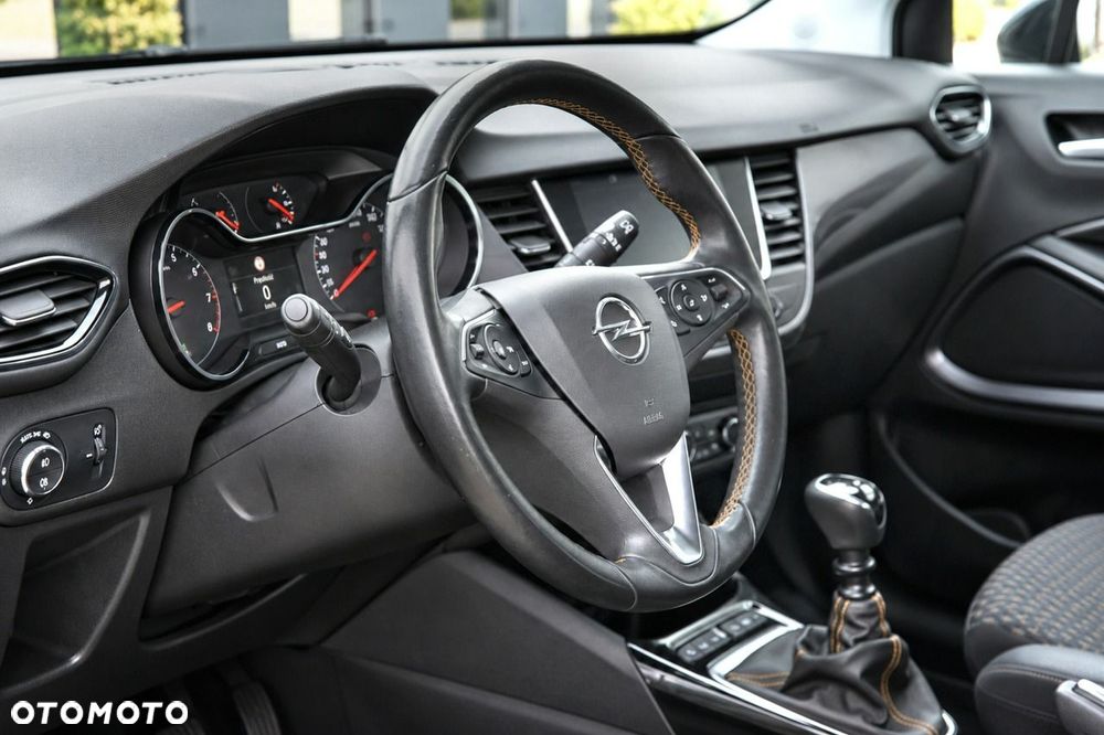 Opel Crossland X - 13