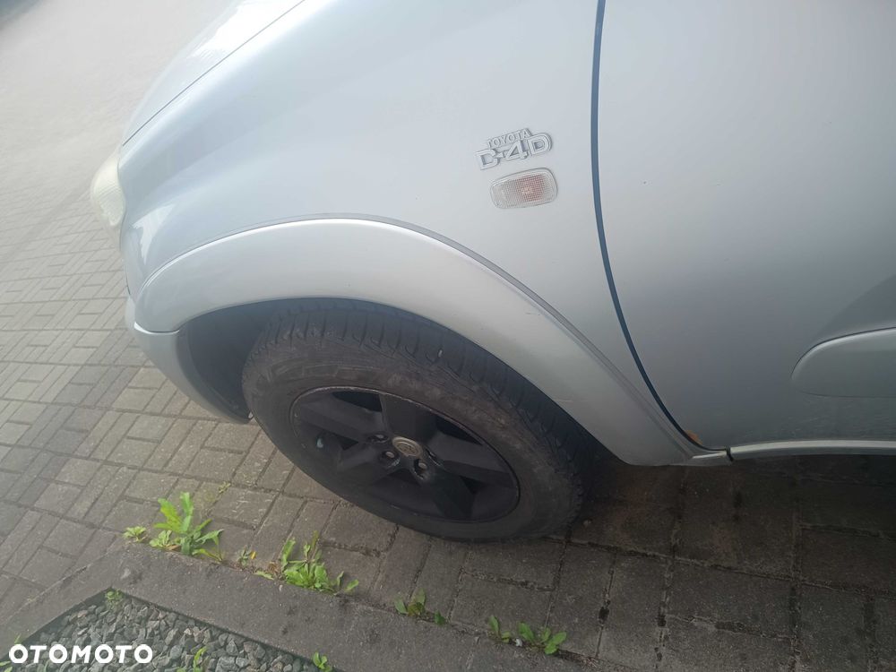 Toyota RAV4 - 5