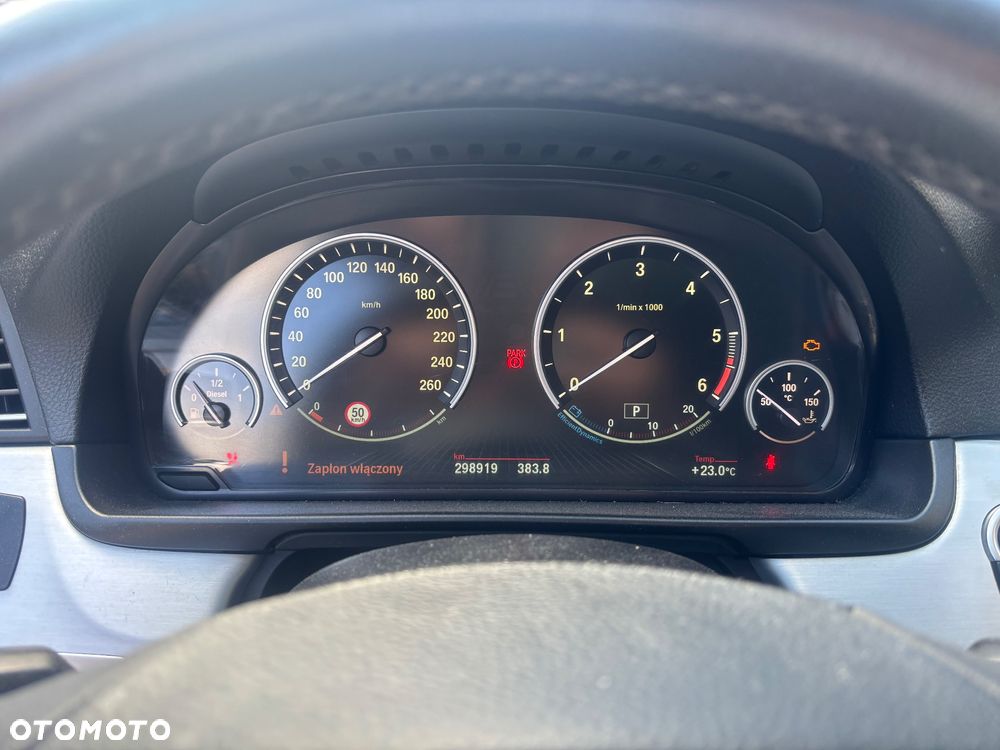 BMW Seria 5 525d xDrive Luxury Line - 6