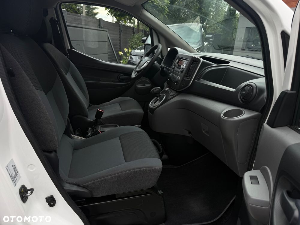 Nissan E-NV200 - 9