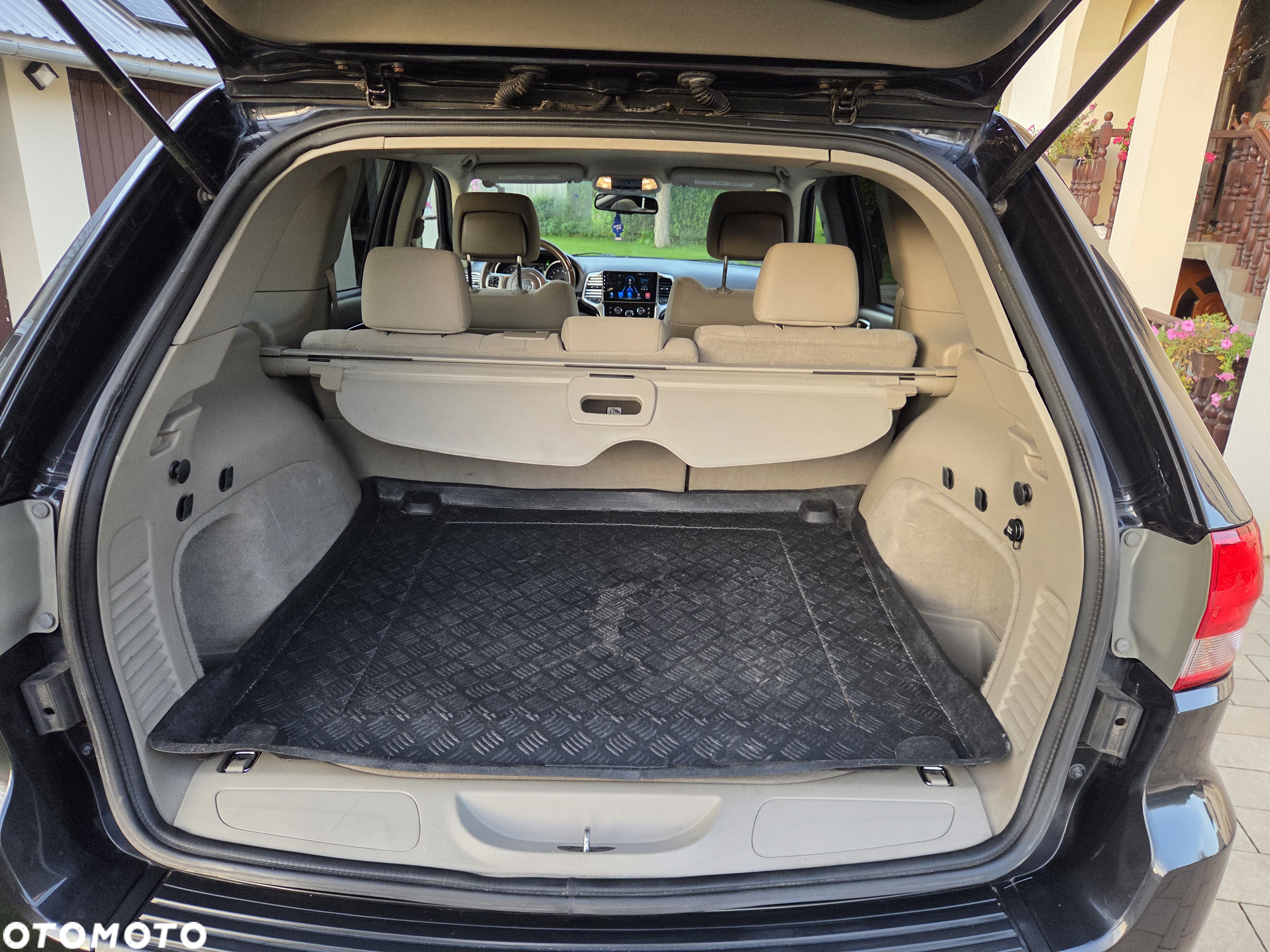 Jeep Grand Cherokee - 9