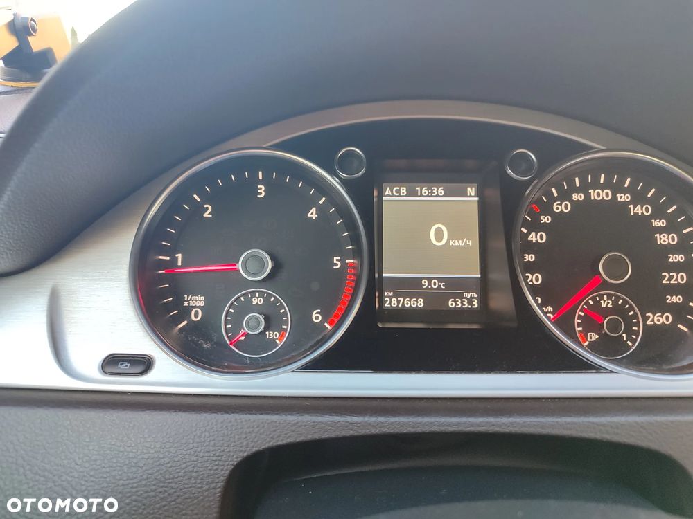 Volkswagen Passat Variant 2.0 TDI 4Motion DPF DSG Highline - 36