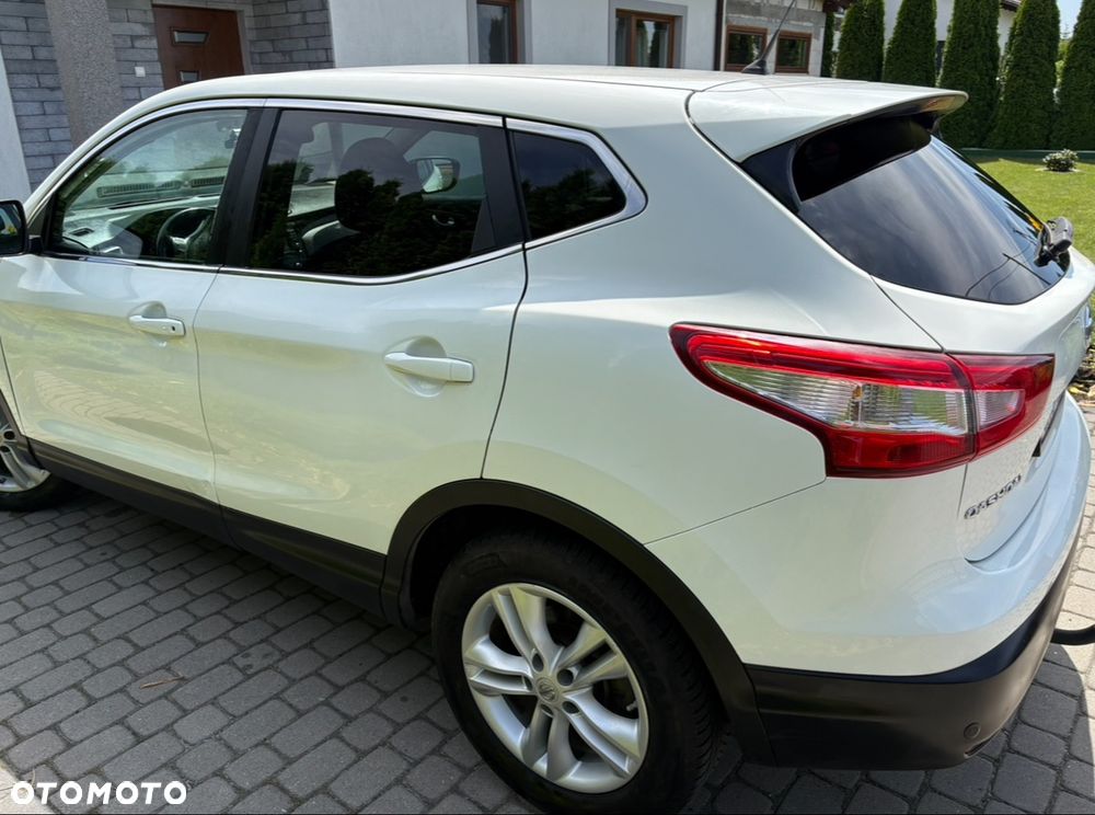 Nissan Qashqai 1.2 DIG-T N-Connecta EU6 - 3