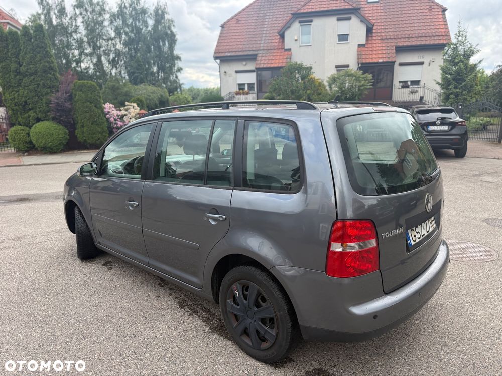 Volkswagen Touran 1.9 TDI Conceptline - 5