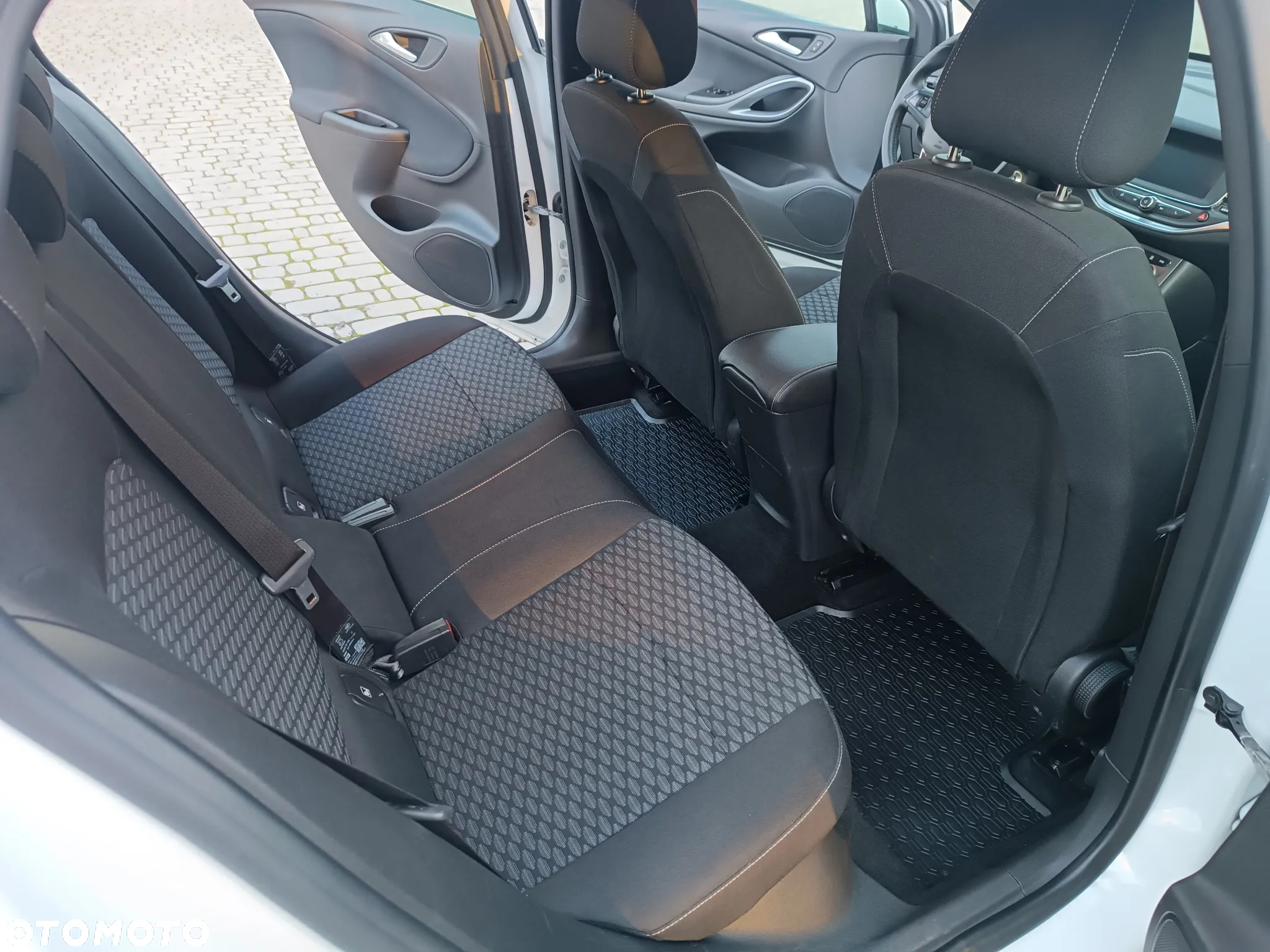 Opel Astra 1.4 Turbo Sports Tourer Dynamic - 18