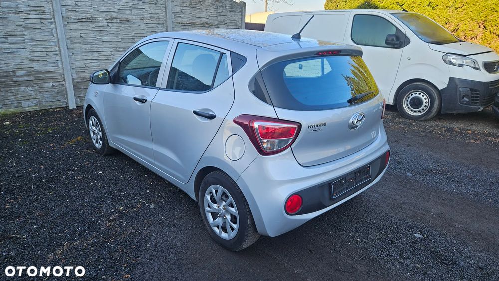 Hyundai i10 1.0 - 3