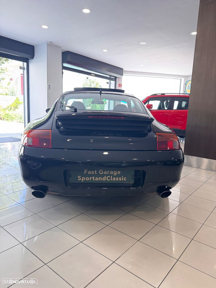Porsche 911 (996) Carrera Coupé - 5