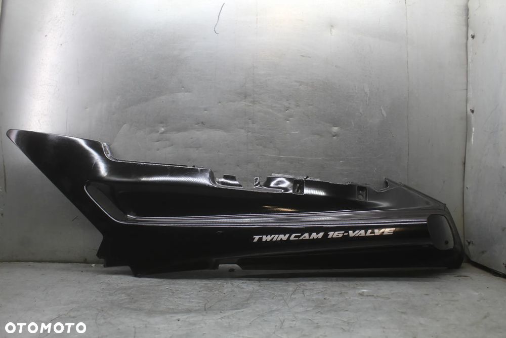 Kawasaki ZZR 1100 Bok boczek owiewka  ogon osłona lewa