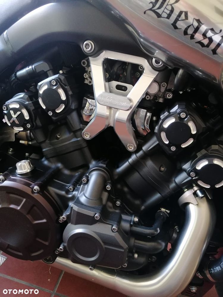 Yamaha V-MAX - 30