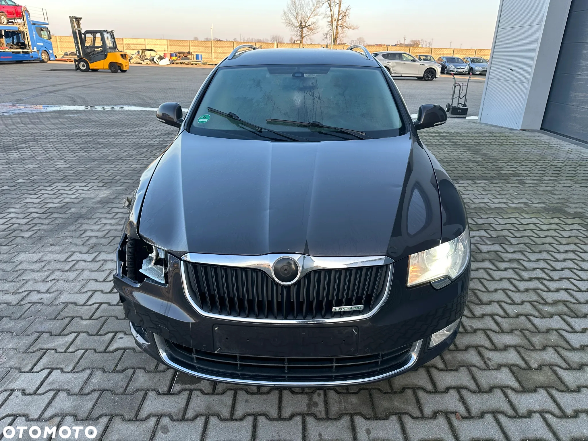 Skoda Superb 1.6 TDI Elegance - 2
