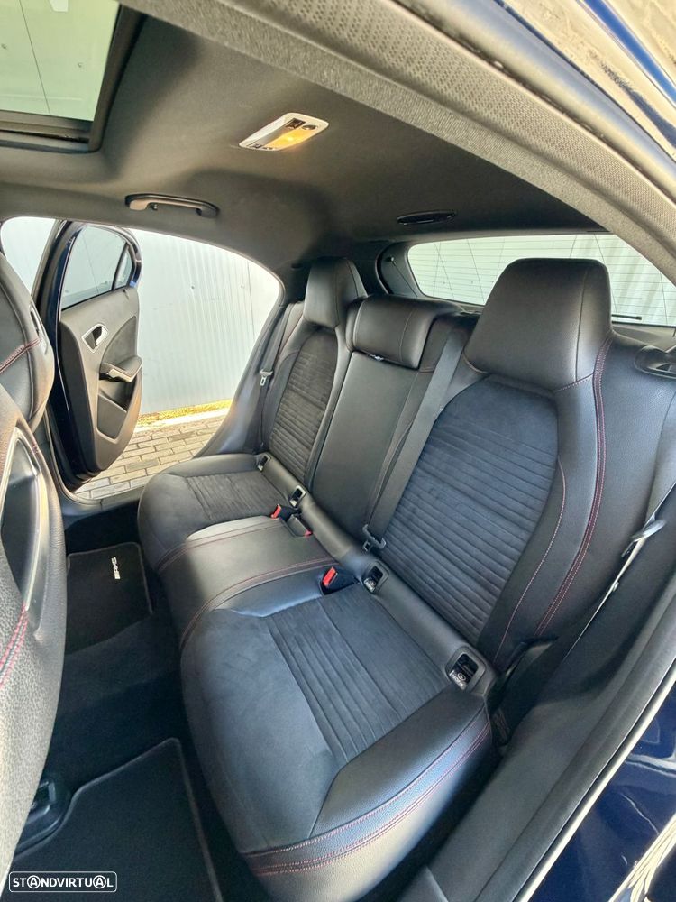 Mercedes-Benz A 180 d AMG Line - 33