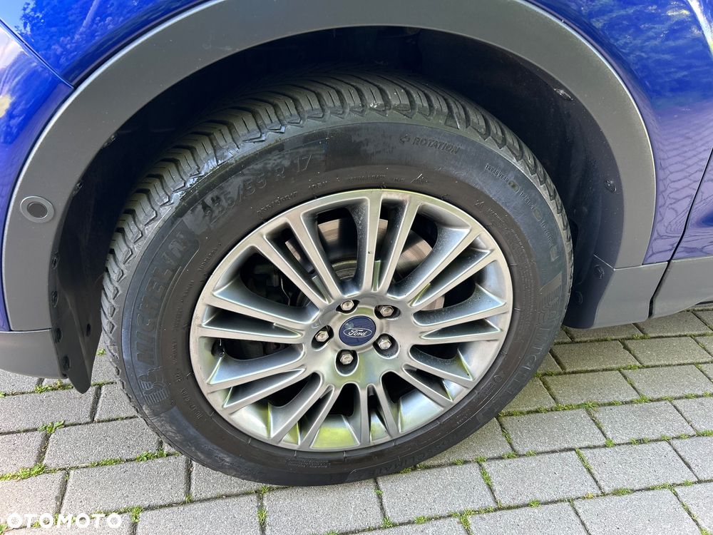 Ford Kuga 2.0 TDCi 2x4 Titanium - 37