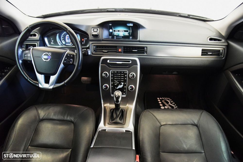 Volvo XC 70 2.0 D4 Momentum Geartronic - 19