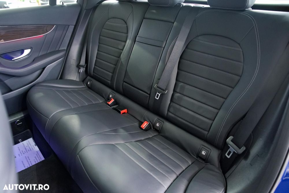 Mercedes-Benz GLC 300 e 4Matic 9G-TRONIC AMG Line - 25