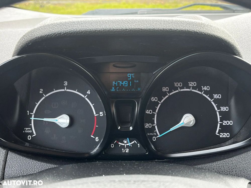 Ford EcoSport - 11