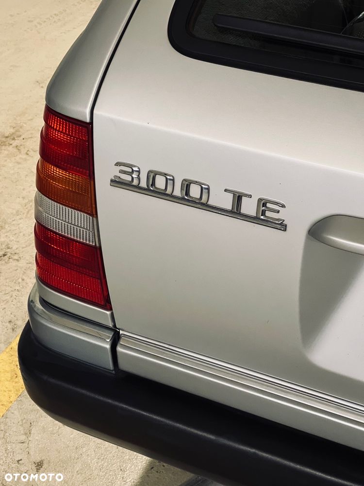 Mercedes-Benz W124 (1984-1993) - 22