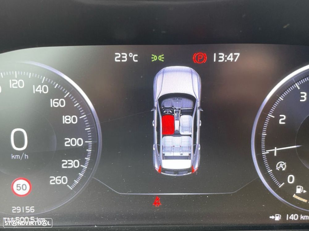 Volvo XC 40 2.0 T4 R-Design - 3