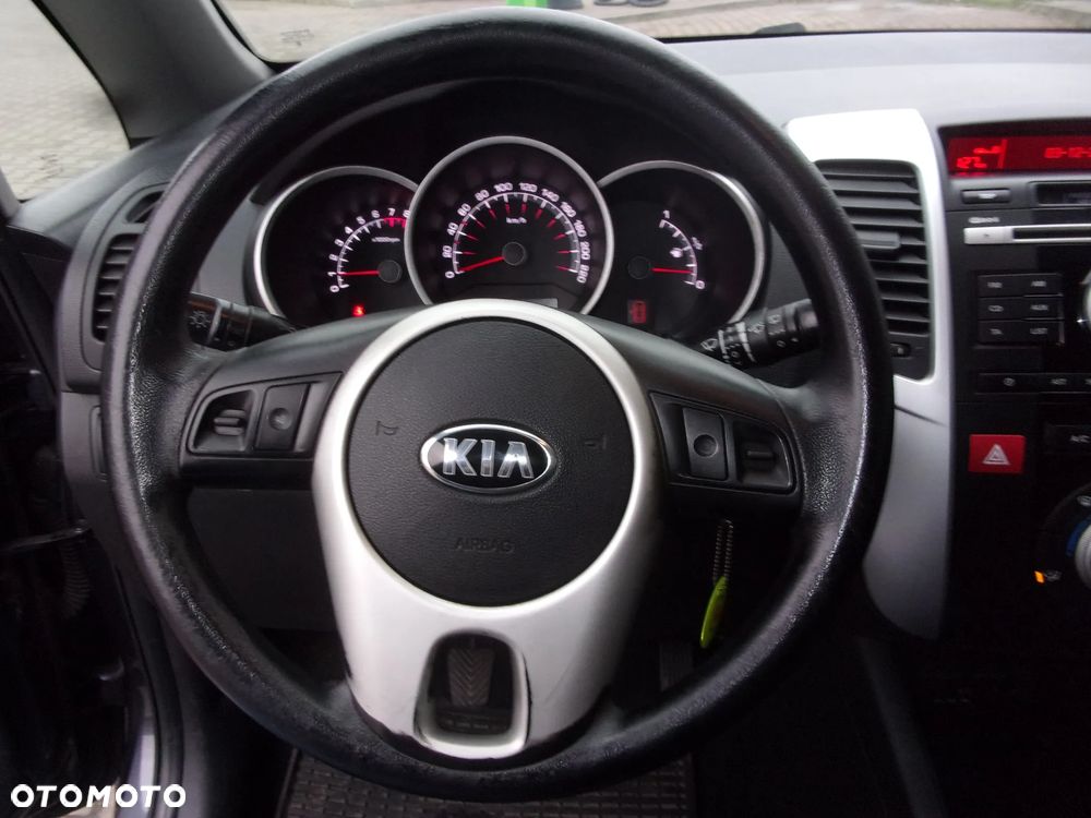 Kia Venga 1.4 S - 11