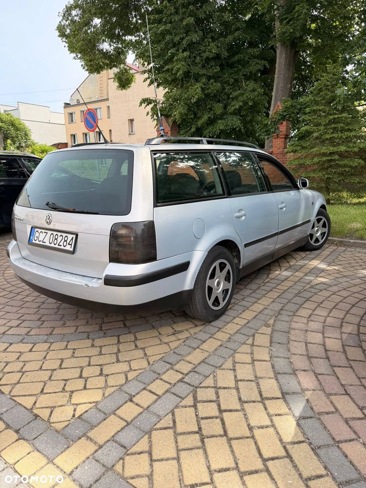Volkswagen Passat 1.9 TDI CL - 2