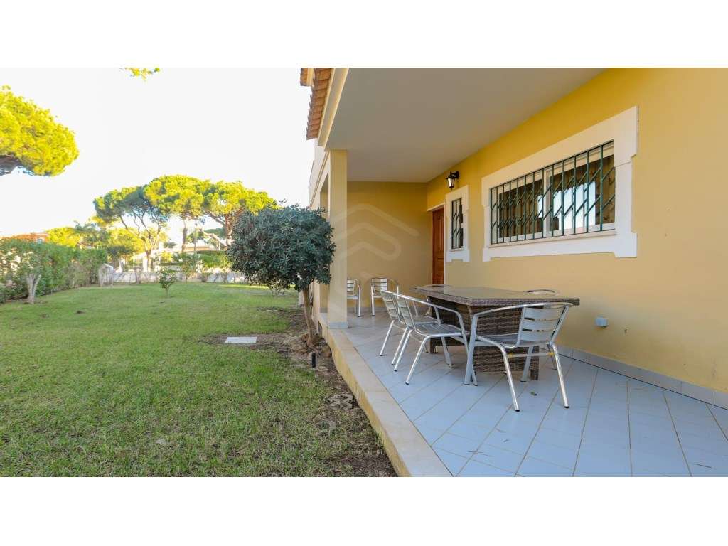 Moradia T5, numa zona tranquila de Vilamoura, Algarve - Grande imagem: 5/55