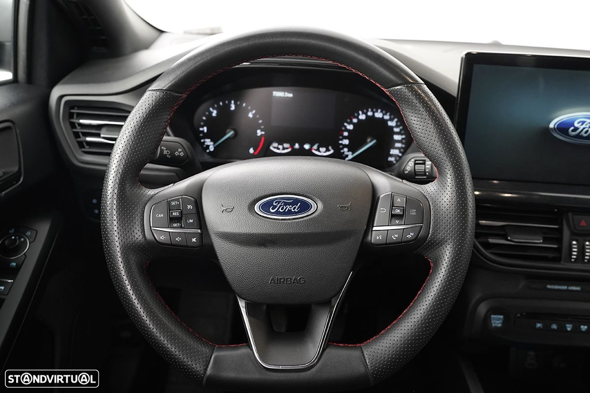 Ford Focus 1.5 TDCi EcoBlue ST-Line - 14