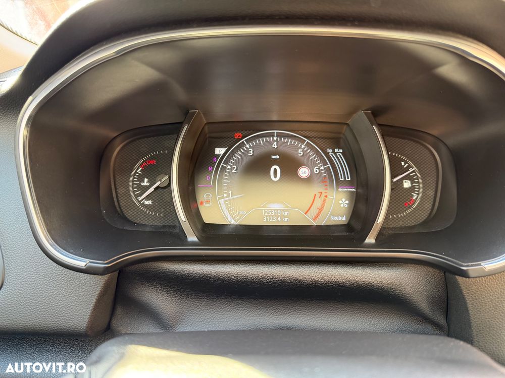 Renault Megane Energy 1.6 TCe EDC GT - 32